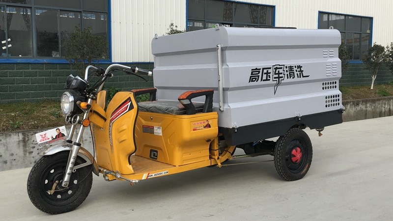 電動(dòng)三輪路面高壓清洗車