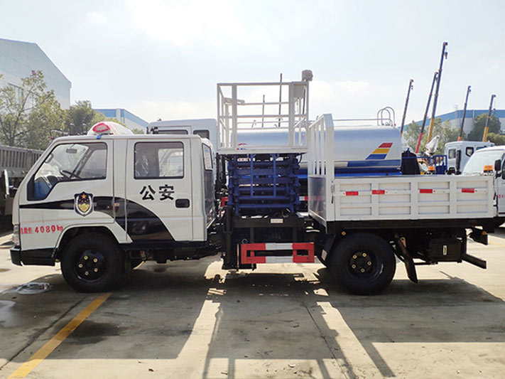 江鈴8米-12米剪叉式高空作業車