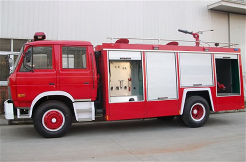 重汽后雙橋6噸干粉消防車