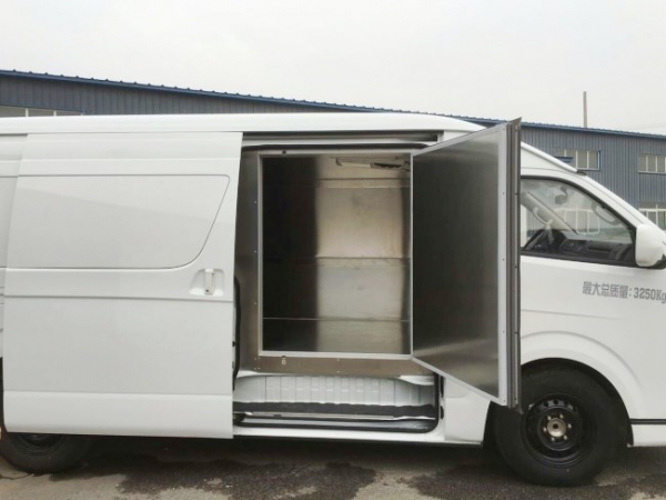 金杯海獅面包冷藏車