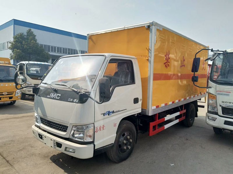 江鈴藍牌爆破器材車